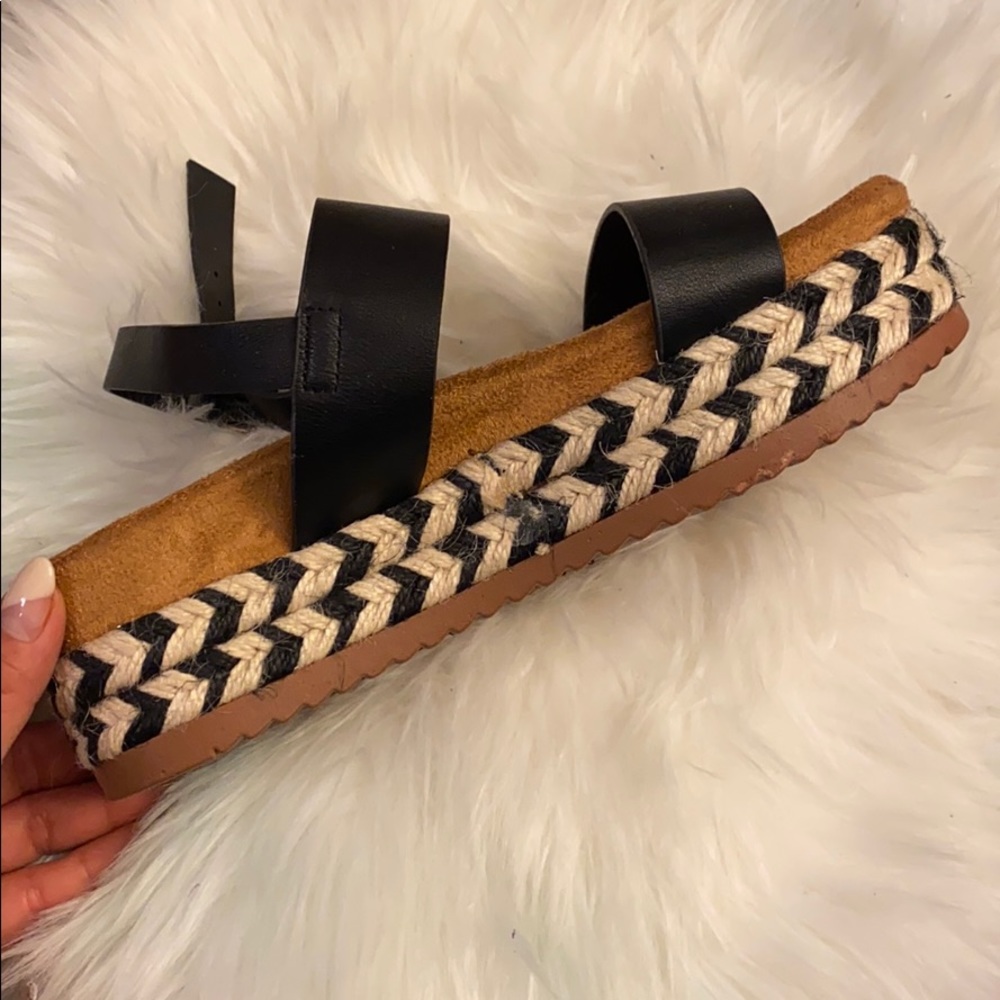 Brand New platform sandals - Picture 1 of 3